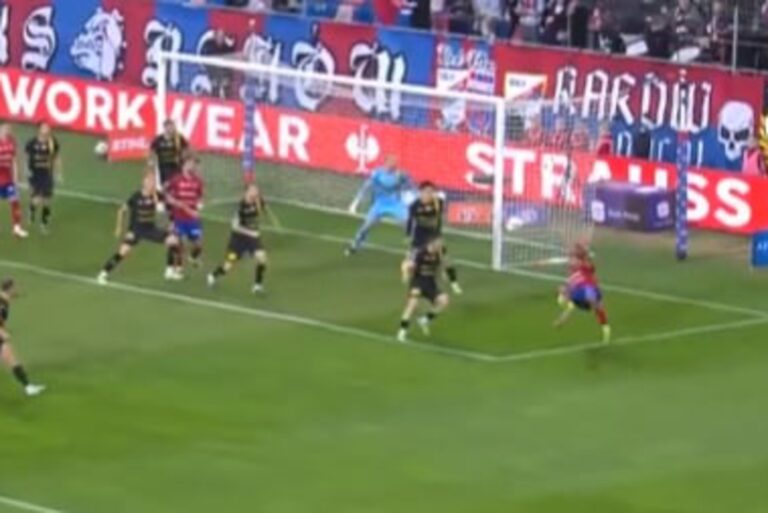 Majstersztyk! Gol przewrotką w Ekstraklasie [WIDEO]
