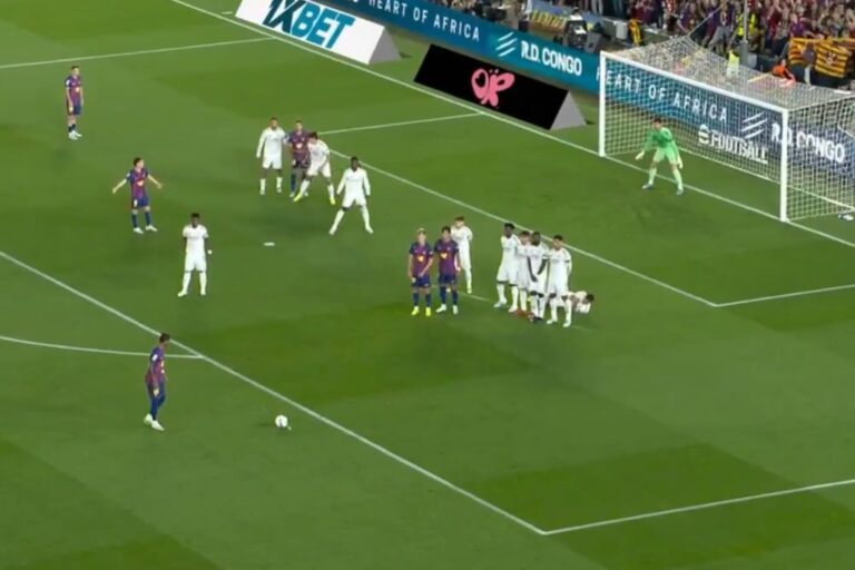 Kosmiczny gol w El Clasico! Niesamowity strzał Rashforda [WIDEO]