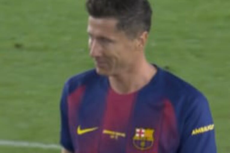 Robert Lewandowski pożegnał się z Barceloną! Wzruszające obrazki [WIDEO]