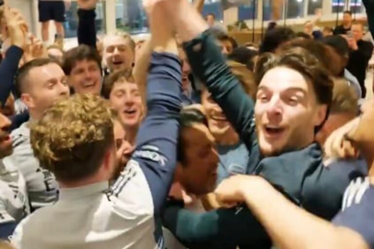 Tak Arsenal świętował mistrzostwo Anglii! Czekali 22 lata [WIDEO]
