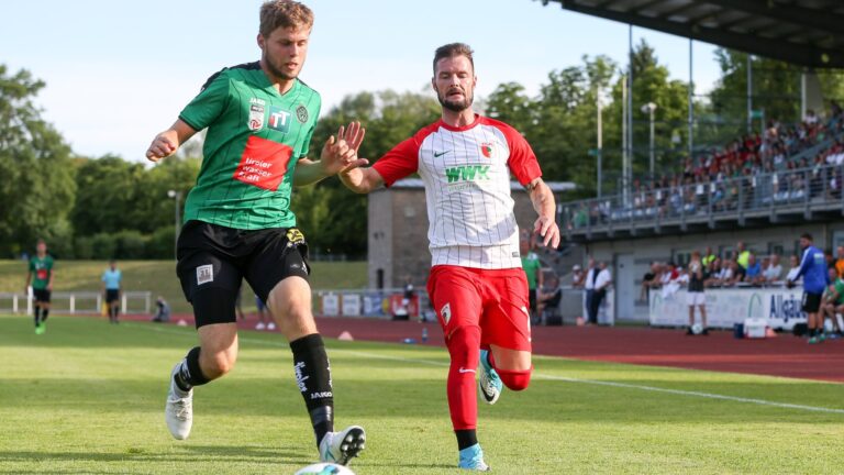 Dominik Baumgartner 20 (FC Wacker Innsbruck) and Marcel Heller 7 (FC Augsburg), Club friendly, FC Augsburg vs. Wacker Innsbruck, Football, 1.Bundesliga, 05.07.2017 
05.07.2017 Illerstadion
Pilka nozna, sparing, mecz towarzyski
FC Augsburg - Wacker Innsbruck
Christian Kolbert / Pixathlon / Sipa / PressFocus 
POLAND ONLY!!