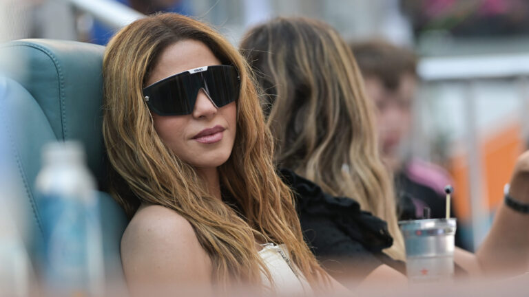 Shakira is seen watching Jannik Sinner Vs Grigor Dimitrov during the men's singles finals match at the Miami Open at Hard Rock Stadium, in Miami Gardens, Florida, USA on March 31, 2024. (Photo by Michele Eve Sandberg/Sipa USA) 
2024.03.31 Miami Gardens
tenis ziemny , turniej tenisowy
Miami Open
Foto Michele Eve Sandberg/SIPA USA/PressFocus

!!! POLAND ONLY !!!