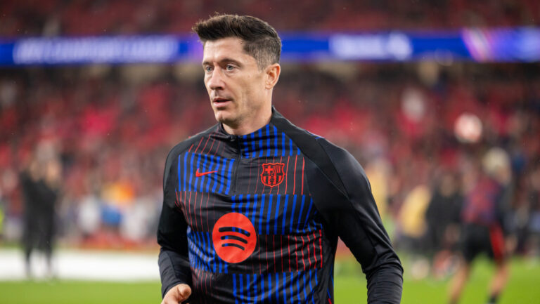 Robert Lewandowski of Barcelona seen during the UEFA Champions League, between Benfica and FC Barcelona. Final score; Benfica 4:5 Barcelona. (Photo by Nuno Branco / SOPA Images/Sipa USA)
2025.01.21 Lizbona
pilka nozna liga mistrzow
Benfica Lizbona - FC Barcelona
Foto Nuno Branco/SOPA Images/SIPA USA/PressFocus

!!! POLAND ONLY !!!