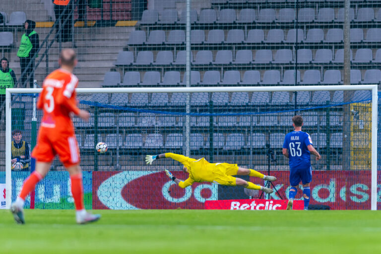 2025.05.19 Legnica
pilka nozna Betclic 1.Liga sezon 2024/2025
Miedz Legnica - Bruk-Bet Termalica Nieciecza
N/z Jakub Wrabel
Foto Gleb Soboliev / PressFocus

2025.05.19 Legnica
Football - Polish Betclic first league season 2024/2025
Miedz Legnica - Bruk-Bet Termalica Nieciecza
Jakub Wrabel
Credit: Gleb Soboliev / PressFocus