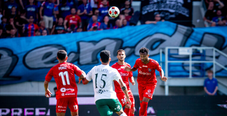 2025.08.17 Opole
Pilka nozna, Betclic I liga, sezon 2025/26
Odra Opole - Slask Wroclaw
N/z Filip Kendzia Lucas Ramos
Foto Mateusz Porzucek PressFocus

2025.08.17 Opole
Football, Polish league, second level, 2025/2026
Odra Opole - Slask Wroclaw
Filip Kendzia Lucas Ramos
Credit: Mateusz Porzucek PressFocus