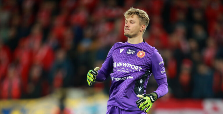 2025.10.17 Lodz Pilka Nozna PKO BP Ekstraklasa Sezon 2025/2026 Widzew Lodz - Radomiak Radom Nz Maciej Kikolski Foto:Artur Kraszewski / PressFocus

2025.10.17 Lodz Football PKO BP Ekstraklasa Polish League 2025/2026 Widzew Lodz - Radomiak Radom Maciej Kikolski Credit:Artur Kraszewski / PressFocus