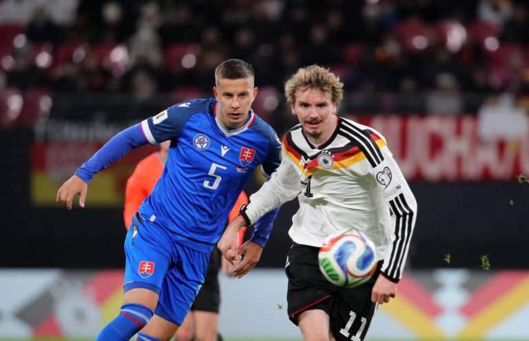 GER, WM-Qualifikation, Deutschland - Slowakei 17.11.2025, Leipzig, Red Bull Arena, GER, Saison 2025, Laenderspiel, WM-Qualifikation Europa, Gruppenphase, 6.Spieltag, Gruppe A Deutschland - Slowakei im Bild Nick Woltemade Deutschland gegen Lubomir Satka Slowakei DFL regulations prohibit any use of photographs as image sequences and/or quasi-video *** GER, World Cup Qualification, Germany Slovakia 17 11 2025, Leipzig, Red Bull Arena, GER, Season 2025, Laenderspiel, WM Qualifikation Europa, Gruppenphase, 6 Spieltag, Gruppe A Germany Slovakia im Bild Nick Woltemade Germany vs Lubomir Satka Slovakia DFL regulations prohibit any use of photographs as image sequences and or quasi video
2025.11.17 Lipsk
pilka nozna , eliminacje , kwalifikacje do mistrzostw swiata 2026
Niemcy - Slowacja
Foto IMAGO/PressFocus

!!! POLAND ONLY !!!