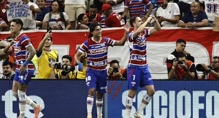 match between Fortaleza and Atletico-MG who face each other in the Brazilian Championship Fortaleza CE, 11/30/2025 Football/Brazilian Championship/Fortaleza/Atletico MG Pochettino celebrates Fortaleza s first goal during the match against Atletico-MG, valid for the 35th round of the Brazilian Championship Series A, held on Sunday night at Arena Castelao, in Fortaleza CE. Foto: LC Moreira/Thenews2/imago images SPO PUBLICATIONxNOTxINxUSA Copyright: xLCxMoreirax
2025.11.30 Fortaleza
pilka nozna , liga brazylijska
Fortaleza - Atletico Mineiro
Foto IMAGO/PressFocus

!!! POLAND ONLY !!!