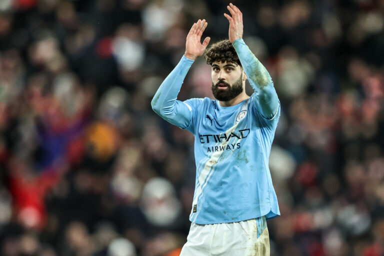 Josko Gvardiol of Manchester City applauds the fans after the game during the Premier League match Sunderland vs Manchester City at Stadium Of Light, Sunderland, United Kingdom, 1st January 2026

(Photo by Alfie Cosgrove/News Images)

*** GER AUT SUI OUT *** in Sunderland, United Kingdom on 1/1/2026. (Photo by Alfie Cosgrove/News Images/Sipa USA)
2026.01.01 Sunderland
pilka nozna liga angielska
Sunderland - Manchester City

Foto News Images/SIPA USA/PressFocus

!!! POLAND ONLY !!!