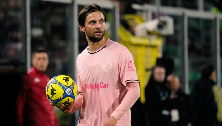 Palermo, Italy, 18 January 2026. Renzo Barbera Stadium, Palermo vs Spezia, match valid for the 2025/2026 Serie B championship. In the photo: Bartosz Bereszynski (Palermo FC) (Photo by Federico Serra/IPA Sport / ipa-agency.net/IPA/Sipa USA)
2026.01.18 Palermo
pilka nozna 2. liga wloska
Palermo FC - Spezia Calcio
Foto IPA/SIPA USA/PressFocus

!!! POLAND ONLY !!!