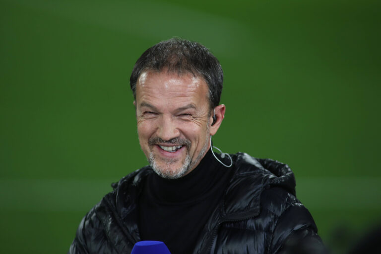 Fussball, Herren, Bundesliga, Saison 2025/2026, FC Bayern Munchen - Borussia Monchengladbach, Allianz Arena Fredi Bobic, TV Experte Sky lachend, lacht DFB, DFL regulations prohibit any use of photographs as image sequences and/or quasi-video *** Football, Men, Bundesliga, Season 2025 2026, FC Bayern Munich Borussia Monchengladbach, Allianz Arena Fredi Bobic, TV expert Sky Sport, laughing, laughs DFB, DFL regulations prohibit any use of photographs as image sequences and or quasi video
2026.03.06  Monachium
pilka nozna liga niemiecka
Bayern Monachium - Borussia Moenchengladbach
Foto IMAGO/PressFocus

!!! POLAND ONLY !!!