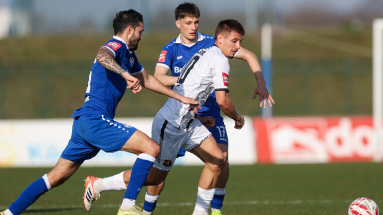 SuperSport HNL 2025./2026. round 25 match between HNK Gorica and NK Slaven Belupo at Gradski stadium in Velika Gorica, Croatia on March 07, 2026. Leonard Zuta, Filip Mazar i Jurica Prsir

Photo: Matija Habljak/PIXSELL /Sipa USA
2026.03.07 Velika Gorica
pilka nozna liga chorwacka
HNK Gorica - NK Slaven Belupo
Foto Pixsell/SIPA USA/PressFocus

!!! POLAND ONLY !!!