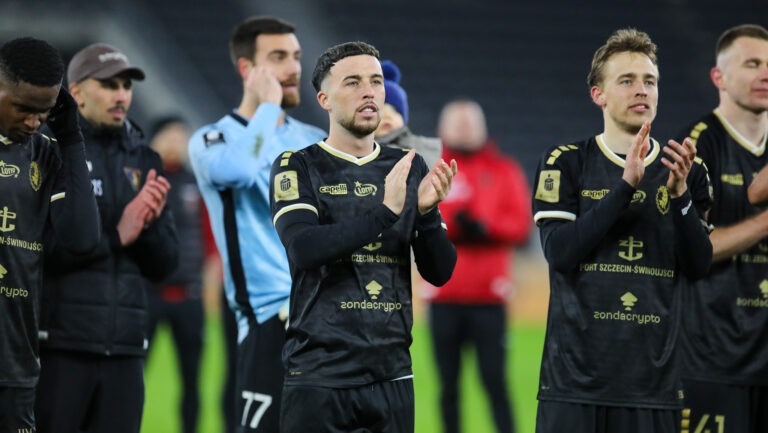 2026.03.16 Szczecin
pilka nozna PKO Ekstraklasa sezon 2025/2026
Pogon Szczecin - Korona Kielce
N/z Sam Greenwood Mads Agger
Foto Kasia Dzierzynska / PressFocus

2026.03.16 Szczecin
Football - Polish PKO Ekstraklasa season 2025/2026
Pogon Szczecin - Korona Kielce
Sam Greenwood Mads Agger
Credit: Kasia Dzierzynska / PressFocus