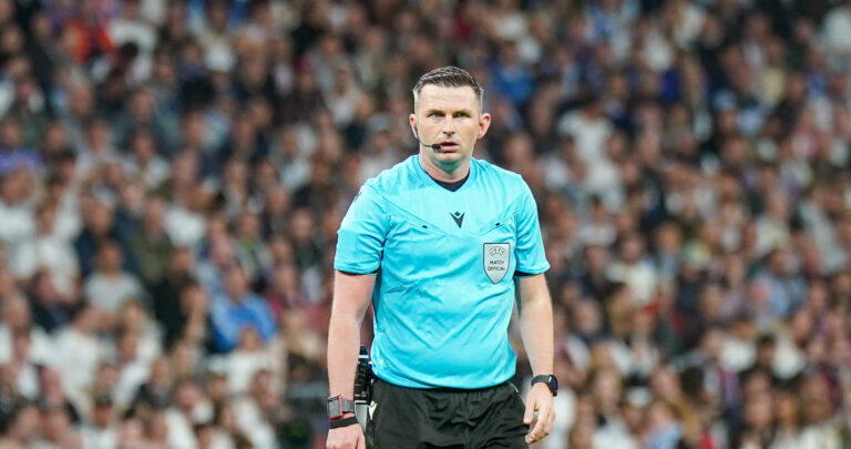 Spanien: Fussball UEFA Champions League 2025 / 2026, Viertelfinale - Real Madrid vs FC Bayern Munchen - Bernabeu Madrid: Schiedsrichter Michael Oliver England *** Spain Football UEFA Champions League 2025 2026, quarter-final Real Madrid vs FC Bayern Munich Bernabeu Madrid Referee Michael Oliver England Copyright: xJOERANxSTEINSIEKx
2026.04.07 Madryt
pilka nozna liga mistrzow
Real Madryt - Bayern Monachium
Foto IMAGO/PressFocus

!!! POLAND ONLY !!!