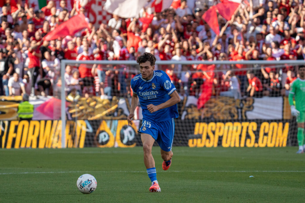 Thiago Pitarch (N45) in action during the La Liga EA Sports match between Sevilla FC and Real Madrid at Estadio Ramon Sanchez Pizjuan on May 17th 2026, in Sevilla, Spain (Photo by Andres Lopez Sheridan / SPP/Sipa USA)
2026.05.17 Sewilla
pilka nozna liga hiszpanska
Sevilla FC - Real Madryt

Foto SPP/SIPA USA/PressFocus

!!! POLAND ONLY !!!