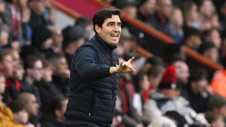 Bournemouth v Manchester City, Premier League AFC Bournemouth manager Andoni Iraola gestures during the Premier League match between Bournemouth and Manchester City at the Vitality Stadium, Bournemouth, UK on 19 May 2026. Bournemouth Vitality Stadium Dorset UK Editorial use only DataCo restrictions apply See www.football-dataco.com , Copyright: xGrahamxHuntx PSI-24285-0260
2026.05.19 Bournemouth
pilka nozna liga angielska
AFC Bournemouth - Manchester City
Foto IMAGO/PressFocus

!!! POLAND ONLY !!!