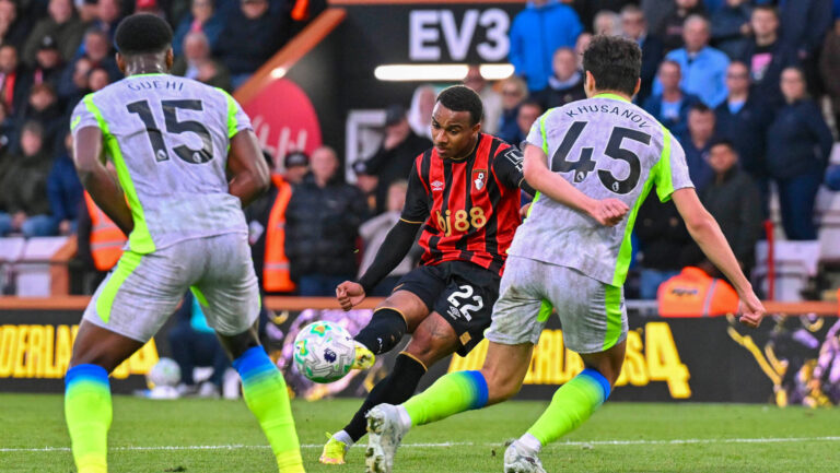 Bournemouth v Manchester City, Premier League Goal 1-0 - Eli Junior Kroupi 22 of AFC Bournemouth scores the opening goal during the Premier League match between Bournemouth and Manchester City at the Vitality Stadium, Bournemouth, UK on 19 May 2026. Bournemouth Vitality Stadium Dorset UK Editorial use only DataCo restrictions apply See www.football-dataco.com , Copyright: xGrahamxHuntx PSI-24285-0369
2026.05.19 Bournemouth
pilka nozna liga angielska
AFC Bournemouth - Manchester City
Foto IMAGO/PressFocus

!!! POLAND ONLY !!!
