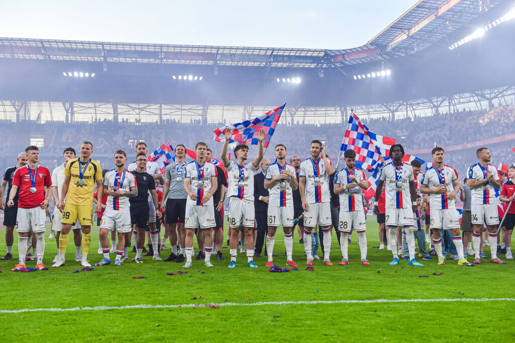 2026.05.23 Zabrze
Pilka nozna PKO BP Ekstraklasa Sezon 2025/2026
Gornik Zabrze - Radomiak Radom
N/z radosc, wygrana, zwyciestwo, wicemistrzostwo Polski, wicemistrz polski, drugie miejsce, feta, euforia
Foto Marcin Bulanda / PressFocus

2026.05.23 Zabrze
Football Polish PKO BP Ekstraklasa League Season 2025/2026
Gornik Zabrze - Radomiak Radom
radosc, wygrana, zwyciestwo, wicemistrzostwo Polski, wicemistrz polski, drugie miejsce, feta, euforia
Credit: Marcin Bulanda / PressFocus