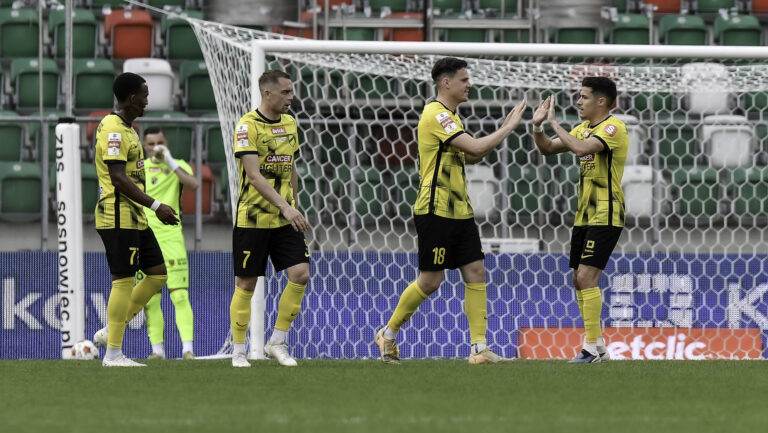 2026.05.24 Sosnowiec
Pilka nozna Betclic 1. Liga sezon 2025/2026
Wieczysta Krakow - Chrobry Glogow
N/z Lisandro Semedo Maciej Gajos Stefan Feiertag Miki Villar radosc gol
Foto Mateusz Sobczak / PressFocus

2026.05.24 Sosnowiec
Football Polish first league - second level 2025/26 season
Wieczysta Krakow - Chrobry Glogow
Lisandro Semedo Maciej Gajos Stefan Feiertag Miki Villar radosc gol
Credit: Mateusz Sobczak / PressFocus