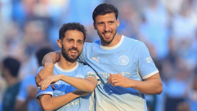 Manchester City v Aston Villa, Premier League Bernardo Silva 20 of Manchester City and Ruben Dias 3 of Manchester City during the celebrations at the end of the Premier League match between Manchester City and Aston Villa at the Etihad Stadium, Manchester, UK on 24 May 2026. Manchester Etihad Stadium Manchester UK Editorial use only DataCo restrictions apply See www.football-dataco.com , Copyright: xConorxMolloyx PSI-24291-0075
2026.05.24 Manchester
pilka nozna liga angielska
Manchester City - Aston Villa
Foto IMAGO/PressFocus

!!! POLAND ONLY !!!