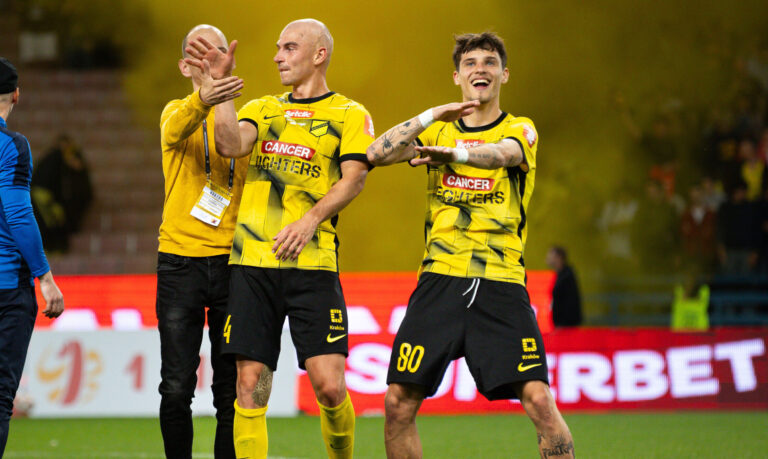 2026.05.31 Krakow
pilka nozna Betclic 1 Liga Sezon 2025/2026 Finał baraży do PKO BP EkstraklasyWieczysta Krakow - Chrobry Glogow
N/z Natan Dziegielewski  radosc z wygranej awans do ekstraklasy
Foto Michal Kedzierski / PressFocus

2026.05.31 Krakow
Football Polish Betclic 1 Liga Season 2025/2026 Wieczysta Krakow - Chrobry Glogow
Natan Dziegielewski  radosc z wygranej awans do ekstraklasy
Credit: Michal Kedzierski / PressFocus