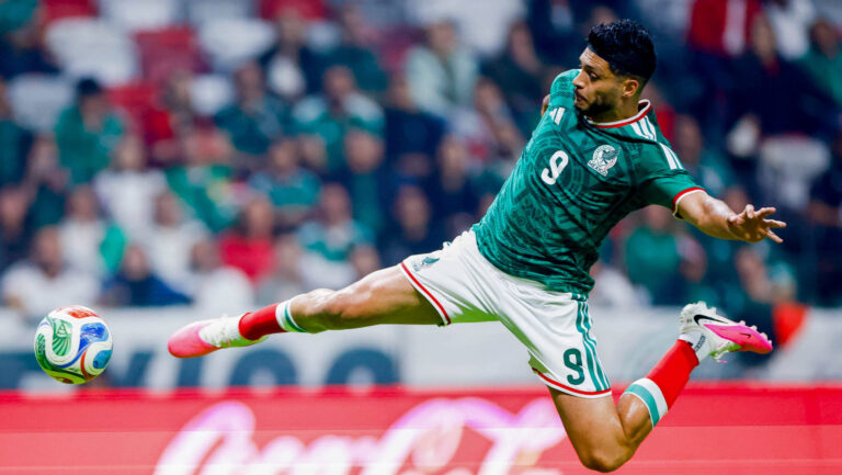 MEXICO national team, Nationalteam International Friendly, Länderspiel, Nationalmannschaft MEXICO NATIONAL TEAM INTERNATIONAL FRIENDLY MEXICO VS SERBIA 04062026 TOLUCA, ESTADO DE MEXICO, MEXICO. Action photo of Raul Jimenez 9 of the Mexico National team, during international friendly game held at the Estadio Nemesio Diez of Toluca, Estado de Mexico./Foto de accion de Raul Jimenez 9 de la Seleccion Nacional de Mexico, durante juego internacional amistoso, celebrado en el Estadio Nemesio Diez de Toluca, Estado de Mexico. PHOTO BY IMAGENSHOP AGENCIA FOTOGRAFICA TOLUCA ESTADO DE MEXICO MEXICO *** MEXICO NATIONAL TEAM INTERNATIONAL FRIENDLY MEXICO NATIONAL TEAM INTERNATIONAL FRIENDLY MEXICO VS SERBIA 04062026 TOLUCA, ESTADO DE MEXICO, MEXICO Action photo of Raul Jimenez 9 of the Mexico National team, during international friendly game held at the Estadio Nemesio Diez of Toluca, Estado de Mexico Action photo of Raul Jimenez 9 of the Mexico National team, during international friendly game, held at the Estadio Nemesio Diez of Toluca, Estado de Mexico PHOTO BY IMAGENSHOP AGENCIA FOTOGRAFICA TOLUCA ESTADO DE MEXICO MEXICO Copyright: xJorgexReyesx
2026.06.04 Toluca
pilka nozna , miedzynarodowy mecz towarzyski
Meksyk - Serbia
Foto IMAGO/PressFocus

!!! POLAND ONLY !!!