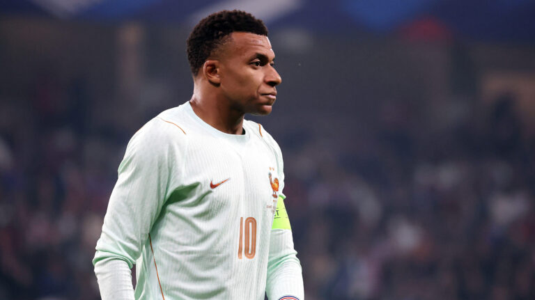 The French Team player , Kylian Mbappe in action during the international friendly match between France and Northern Ireland, played as the final warm-up fixture before the FIFA World Cup 2026, at Stade Pierre-Mauroy in Villeneuve-dÕAscq, near Lille, France, on June 8, 2026. France defeated Northern Ireland 3Ð1 in their last preparation match before departing for the World Cup in North America. //PARIENTE_sipa.02092/Credit:JP Pariente/SIPA/2606091020
2026.06.08 Villeneuve-d'Ascq
pilka nozna , miedzynarodowy mecz towarzyski
Francja - Irlandia Polnocna
Foto JP Pariente/SIPA/PressFocus

!!! POLAND ONLY !!!