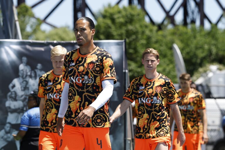 6/8/2026 - NEW YORK - (LR) Jan Paul van Hecke for the Netherlands, Virgil van Dijk for the Netherlands, Frenkie de Jong for the Netherlands during the friendly international match between the Netherlands and Uzbekistan at Icahn Stadium on June 8, 2026, in New York, United States. MAURICE VAN STEEN / ANP /ANP/Sipa USA
2026.06.08 New York
pilka nozna mecz towarzyski
Holandia - Uzbekistan
Foto ANP/SIPA USA/PressFocus

!!! POLAND ONLY !!!