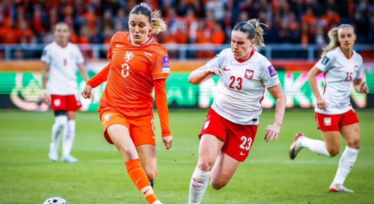 ALMELO , 09-06-2026 , Stadium Asito  , season 2025 / 2026 , UEFA worldcup qualification football , match between The Netherlands and Poland (women) , picture shows Netherlands player Wieke Kaptein and Poland player Adriana Achcinska (Photo by Pro Shots/Sipa USA)
2026.06.09 Almelo
pilka nozna kobiet , eliminacje , kwalifikacje do mistrzostw swiata
Holandia - Polska
Foto Pro Shots Photo Agency/SIPA USA/PressFocus

!!! POLAND ONLY !!!