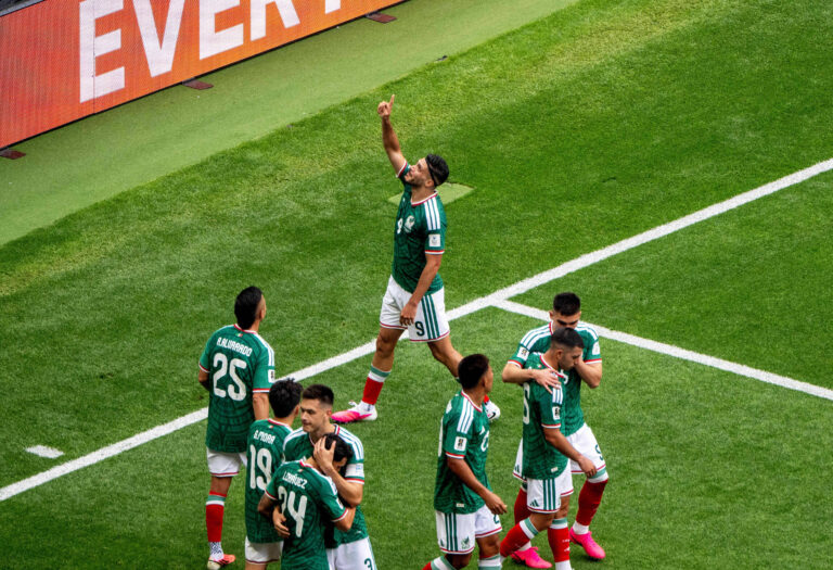 Fussball, Herren, FIFA World Cup, WM, Weltmeisterschaft, Fussball 2026 in Mexiko, Kanada und USA, Eroffnungsspiel in Mexiko-City Gruppe A, 1. Spieltag, Mexiko - Sudafrika, Raul Jimenez Mexiko, Jubel nach Tor zum 2:0, 11.06. 2026, *** Soccer, Men, FIFA World Cup 2026 in Mexico, Canada and USA, Opening match in Mexico City Group A, Matchday 1 , Mexico South Africa, Raul Jimenez Mexico , Cheering after scoring 2-0, 11 06 2026, Copyright: xMatthiasxKochx
2026.06.11 Meksyk
pilka nozna mistrzostwa swiata
Meksyk - Republika Poludniowej Afryki
Foto IMAGO/PressFocus

!!! POLAND ONLY !!!