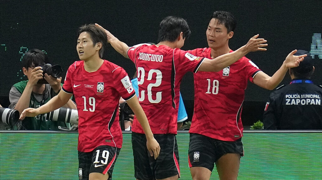 (260612) -- GUADALAJARA, June 12, 2026 (Xinhua) -- Oh Hyeon-gyu (R) of South Korea celebrates scoring with teammates during the group A match between South Korea and the Czech Republic at the 2026 FIFA World Cup at Guadalajara Stadium in Guadalajara, Mexico, June 11, 2026. (Photo by Martin Zabala/Xinhua)

2026.06.11 Guadalajara
pilka nozna mistrzostwa swiata 2026
Korea Poludniowa - Czechy
Foto Martin Zabala/Xinhua/PressFocus

!!! POLAND ONLY !!!