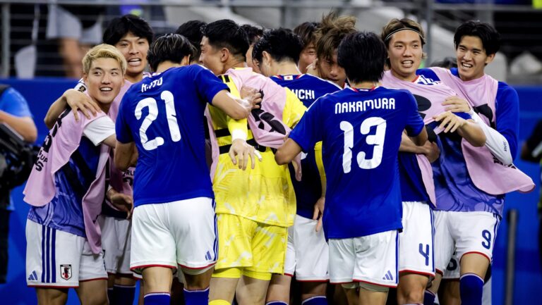6/14/2026 - ARLINGTON - The Japanese players celebrate the 2-2 draw against the Netherlands during the FIFA 2026 World Cup Group F match between the Netherlands and Japan at Dallas Stadium on June 14, 2026, in Arlington, United States. ROBIN VAN LONKHUIJSEN / ANP /ANP/Sipa USA
2026.06.14 Arlington
pilka nozna , mistrzostwa swiata , mundial 2026
Holandia - Japonia
Foto ANP/SIPA USA/PressFocus

!!! POLAND ONLY !!!