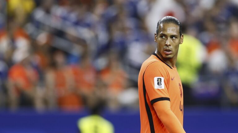 6/14/2026 - ARLINGTON - Virgil van Dijk or the Netherlands during the FIFA World Cup 2026 Group F match between the Netherlands and Japan at Dallas Stadium on June 14, 2026, in Arlington, United States. KOEN VAN WEEL / ANP /ANP/Sipa USA
2026.06.14 Dallas
pilka nozna mistrzostwa swiata
Holandia - Japonia

Foto ANP/SIPA USA/PressFocus

!!! POLAND ONLY !!!