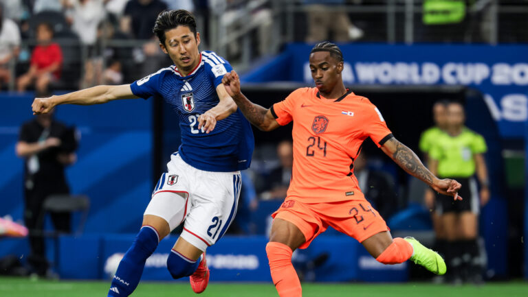 Crysencio Summerville of Netherlands (R) passes the ball under pressure from Hiroki Ito of Japan (L) during a FIFA Men’s World Cup 2026 Group Stage football match between Netherlands and Japan at Dallas Stadium, in Arlington on June 14th 2026 (Photo by LVDIDI/SPP) (Photo by LVDIDI/SPP/Sipa USA)
2026.06.14 Dallas
pilka nozna mistrzostwa swiata
Holandia - Japonia

Foto SPP/SIPA USA/PressFocus

!!! POLAND ONLY !!!