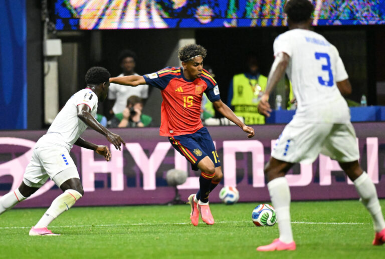 (260616) -- ATLANTA, June 16, 2026 (Xinhua) -- Lamine Yamal (C) of Spain competes during the group H match between Spain and Cape Verde at the 2026 FIFA World Cup at Atlanta Stadium in Atlanta, the United States, June 15, 2026. (Xinhua/Ju Huanzong)

2026.06.15 Atlanta
pilka nozna , mistrzostwa swiata , mundial 2026
Hiszpania - Republika Zielonego Przyladka
USA
Foto Ju Huanzong/Xinhua/PressFocus

!!! POLAND ONLY !!!