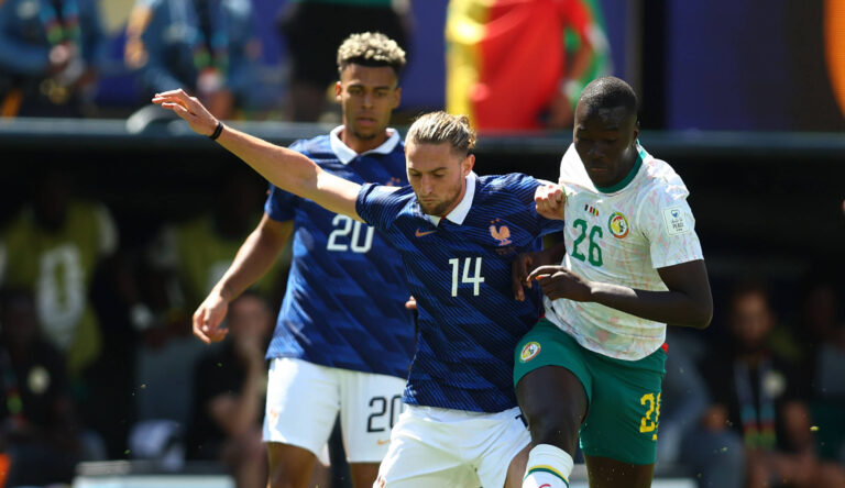 New Jersey, USA, 16th June 2026. Adrien Rabiot of France with Pape Gueye of Senegal during the France vs Senegal FIFA World Cup, WM, Weltmeisterschaft, Fussball match at Metlife Stadium, New Jersey. Picture credit should read: Paul Terry / Sportimage EDITORIAL USE ONLY. No use with unauthorised audio, video, data, fixture lists, club/league logos or live services. Online in-match use limited to 120 images, no video emulation. No use in betting, games or single club/league/player publications. SPI_034_PT_France_Senegal SPI-4837-0034
2026.06.16 New Jersey
pilka nozna , mistrzostwa swiata , mundial 2026
Francja - Senegal
Foto IMAGO/PressFocus

!!! POLAND ONLY !!!