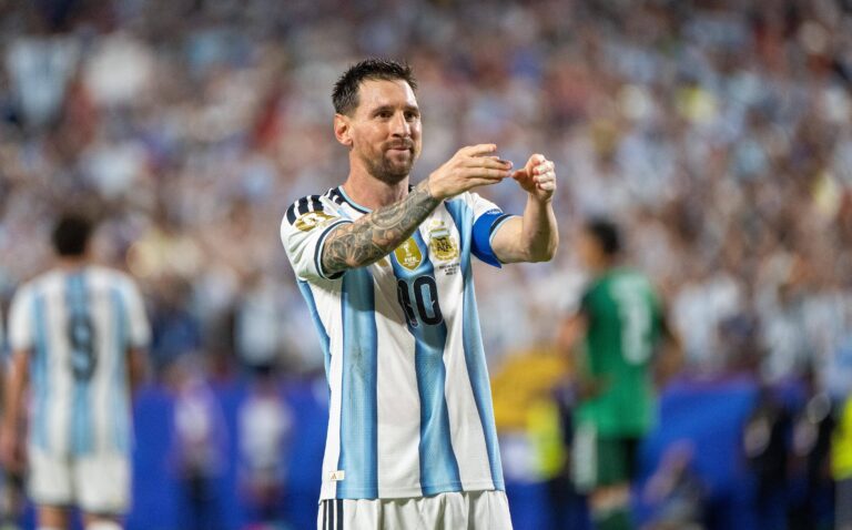Fußball, Herren, FIFA World Cup, WM, Weltmeisterschaft, Fussball 2026 in Mexiko, Kanada und USA, Spiel in Kansas City Gruppe J, 1. Spieltag, Argentinien - Algerien, Lionel Messi Argentinien, Jubel nach Tor zum 3:0, 16.06. 2026, *** Soccer, Mens, 2026 FIFA World Cup in Mexico, Canada, and the U.S., Match in Kansas City, Group J, Matchday 1, Argentina vs. Algeria, Lionel Messi Argentina, Celebrating after scoring the 3-0 goal, June 16, 2026,,detected_source_language Copyright: xMatthiasxKochx
2026.06.16 Kansas City
pilka nozna Mistrzostwa Swiata 2026
Argentyna - Algieria
Foto IMAGO/PressFocus

!!! POLAND ONLY !!!