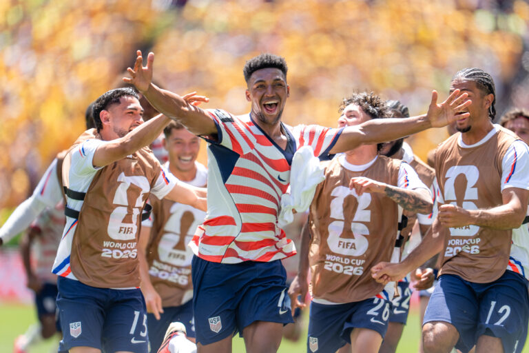 Seattle, Washington, June 19, 2026: USA's Alex Freeman (16) celebrates with teammates during the FIFA World Cup 2026 against Australia at Seattle Stadium in Seattle, Washington, USA.



Photo by Sandra Agbotse/Sipa USA
2026.06.19 Seattle
pilka nozna mistrzostwa swiata
Stany Zjednoczone - Australia
Foto Sandra Agbotse/SIPA USA/PressFocus

!!! POLAND ONLY !!!