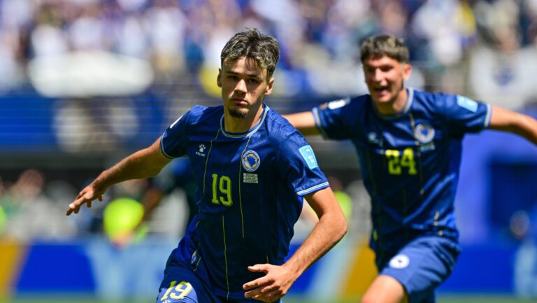 Bosnia and Herzegovina's Kerim Alajbegovic celebrates after scoring during a soccer game between Bosnia and Herzegovina and Qatar, on Wednesday 24 June 2026 in Seattle, the third and last day in the group stage, in group B of the FIFA World Cup 2026 in the United States of America. BELGA PHOTO DIRK WAEM (Photo by DIRK WAEM/Belga/Sipa USA)
2026.06.24 Seattle
pilka nozna , mistrzostwa swiata , mundial 2026
Bosnia i Hercegowina - Katar
Foto Belga/SIPA USA/PressFocus

!!! POLAND ONLY !!!