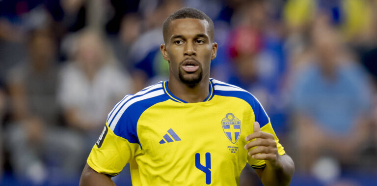 2026-06-25 Japan v Sweden - Group F: FIFA World Cup, WM, Weltmeisterschaft, Fussball 2026 ARLINGTON, UNITED STATES - JUNE 25: Isak Hien of Sweden during the Group F: FIFA World Cup 2026 match between Japan and Sweden at Dallas Stadium on June 25, 2026 in Arlington, Texas. Photo by Pablo Morano/BSR Agency Arlington United States Content not available for redistribution in The Netherlands directly or indirectly through any third parties. Copyright: xBSRxAgencyx
2026.06.25 Arlington
pilka nozna , mistrzostwa swiata , mundial 2026
Japonia - Szwecja
Foto IMAGO/PressFocus

!!! POLAND ONLY !!!