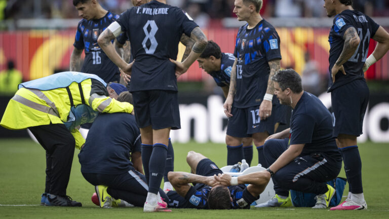 Manuel Ugarte (5) of Uruguay look dejected during a FIFA World Cup 2026 Group H match between Uruguay and Spain at Estadio Akron in Guadalajara, Mexico, on June 26, 2026. Photo by Felipe Mondino/Sipa USA
2026.06.26 Guadalajara
pilka nozna , mistrzostwa swiata , mundial 2026
Urugwaj - Hiszpania
Foto Felipe Mondino/SIPA USA/PressFocus

!!! POLAND ONLY !!!