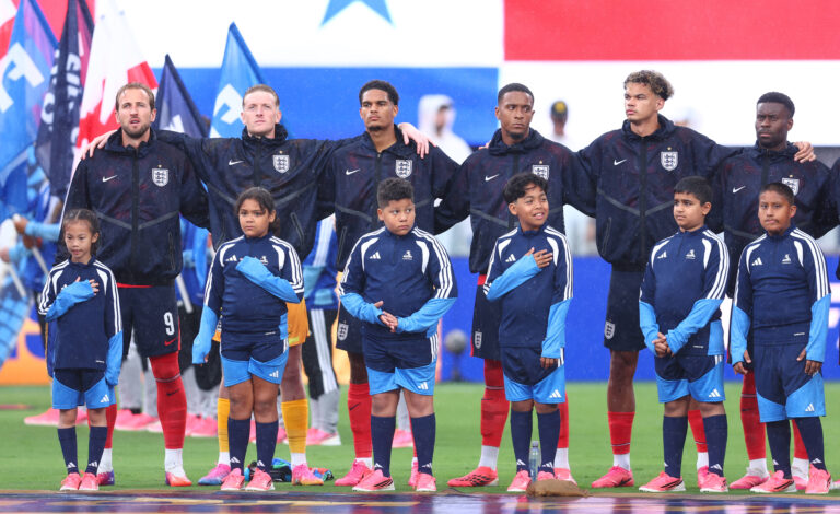 New Jersey, USA, 27th June 2026. England players line up to sing their National anthem during the Panama vs England FIFA World Cup, WM, Weltmeisterschaft, Fussball match at Metlife Stadium, New Jersey. Picture credit should read: Paul Terry / Sportimage EDITORIAL USE ONLY. No use with unauthorised audio, video, data, fixture lists, club/league logos or live services. Online in-match use limited to 120 images, no video emulation. No use in betting, games or single club/league/player publications. SPI_042_PT_Panama_England SPI-4843-0042
2026.06.27 East Rutherford
pilka nozna , mistrzostwa swiata , mundial 2026
Panama - Anglia
Foto IMAGO/PressFocus

!!! POLAND ONLY !!!