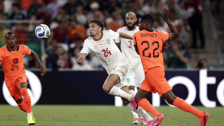 6/29/2026 - MONTERREY - (lr) Neil el Aynaoui of Morocco, Denzel Dumfries of the Netherlands during the 2026 FIFA World Cup knockout phase match between the Netherlands and Morocco at Monterrey Stadium on June 29, 2026 in Monterrey, Mexico. ROBIN VAN LONKHUIJSEN / ANP /ANP/Sipa USA
2026.06.29 Guadalupe
pilka nozna , mistrzostwa swiata , mundial 2026
Holandia - Maroko
Foto ANP/SIPA USA/PressFocus

!!! POLAND ONLY !!!