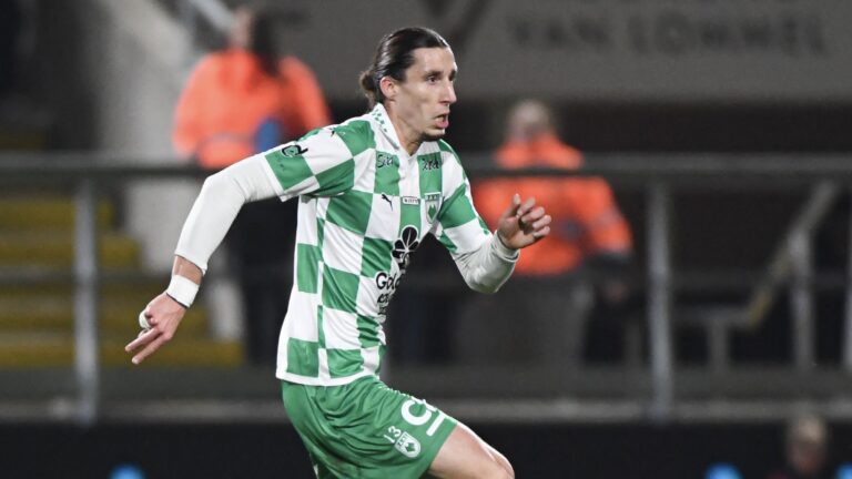 RAAL's Maxence Maisonneuve pictured in action during a soccer match between KVC Westerlo and Raal La Louviere, Saturday 20 December 2025 in Westerlo, on day 19 of the 2025-2026 'Jupiler Pro League' first division of the Belgian championship. BELGA PHOTO JILL DELSAUX (Photo by JILL DELSAUX/Belga/Sipa USA)
2025.12.20 Westerlo
pilka nozna liga belgijska
KVC Westerlo - RAAL La Louviere
Foto Belga/SIPA USA/PressFocus

!!! POLAND ONLY !!!