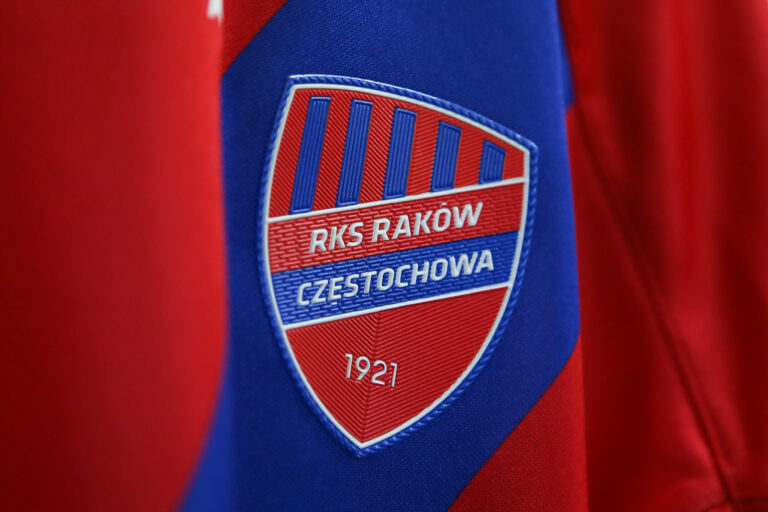 04.11.2019 Belchatow
Pilka nozna
PKO Ekstraklasa 2019/2020
Rakow Czestochowa - Wisla Krakow
N/z koszulka klubowa, herb
Foto Adam Starszynski / PressFocus

04.11.2019 Belchatow
Football
PKO Ekstraklasa 2019/2020, polish top division
Rakow Czestochowa - Wisla Krakow
koszulka klubowa, herb
Credit Adam Starszynski / PressFocus