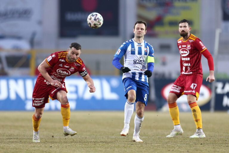 2022.03.05 Chojnice
Pilka Nozna eWinner 2 liga sezon 2021/2022
Mecz Chojniczanka Chojnice - Wisla Pulawy
N/z Marcin Grolik Adrian Paluchowski
Foto Piotr Matusewicz / PressFocus

2022.03.05 Chojnice
Football Polish second division season 2021/2022
Chojniczanka Chojnice - Wisla Pulawy
Marcin Grolik Adrian Paluchowski
Credit: Piotr Matusewicz / PressFocus