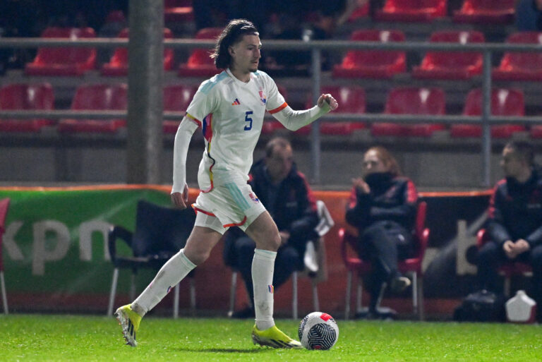 Vincent Burlet (5) of Belgium pictured during a soccer game between the national under 19 teams of France and Belgium on matchday 1 in group 2 of the UEFA Under-19 Elite round on Thursday 20 March 2024  in Assen , The Netherlands . (Photo by David Catry/Sportpix/Sipa USA)
2024.03.20 Assen
pilka nozna , reprezentacje U-19
Francja U19 - Belgia U19
Foto David Catry/Isosport/Content Curation/SIPA USA/PressFocus

!!! POLAND ONLY !!!