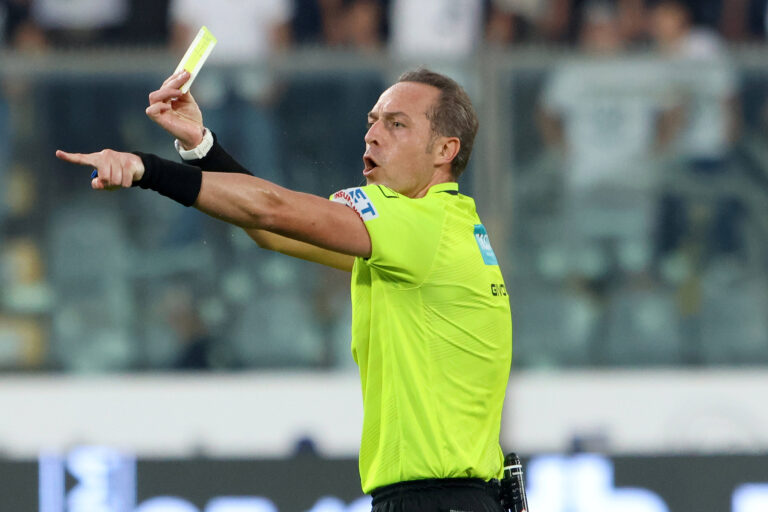 LUCA PAIRETTO, Arbitro, Referee, Serie B, 2024-25, Finale Playoff, Final, Andata, First Leg, Cremonese vs Spezia 0-0, 29-05-2025, Azione, Action, Single shot, Ammonizione, Yellow card SERIE B 2024-25 FINALE PLAYOFF ANDATA CREMONESE-SPEZIA 0-0
2025.05.29 Cremona
pilka nozna , 2. liga loska , barrade o awans do Serie A
Cremonese - Spezia
Foto IMAGO/PressFocus

!!! POLAND ONLY !!!