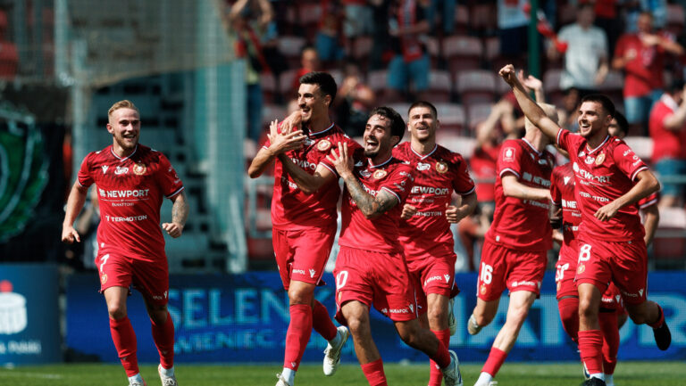 2025.07.19 Lodz
Pilka nozna PKO Ekstraklasa sezon 2024/2025
Widzew Lodz - KGHM Zaglebie Lubin
N/z Gol bramka radosc Juljan Shehu Mariusz Fornalczyk Fran Alvarez Lindon Selahi druzyna
Foto Tomasz Folta / PressFocus

2025.07.19 Lodz
Football PKO Ekstraklasa season 2024/2025
Widzew Lodz - KGHM Zaglebie Lubin
Gol bramka radosc Juljan Shehu Mariusz Fornalczyk Fran Alvarez Lindon Selahi druzyna
Credit: Tomasz Folta / PressFocus