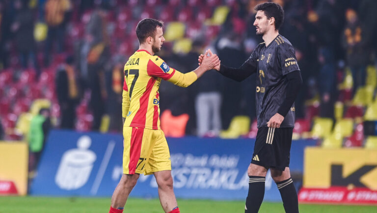 2025.12.08 Kielce PKO Ekstraklasa Sezon 2025/2026 Korona Kielce - Wisla Plock

N/z Marcin Cebula Marcin Kaminski

Foto Kacper Pacocha / PressFocus 

2025.12.08 Kielce Football Polish Ekstraklasa Season 2025/2026 Korona Kielce - Wisla Plock

Credit: Kacper Pacocha / PressFocus